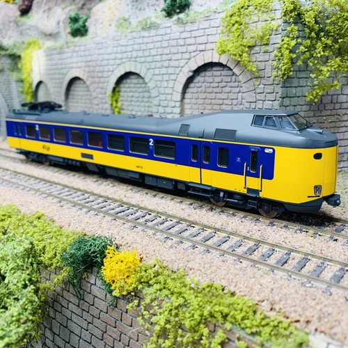 Elektrischer triebzug serie - elektrischer,
