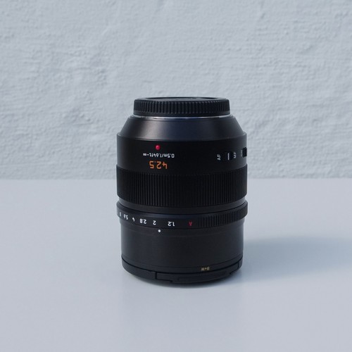 Panasonic leica 5mm - leica, f1.2